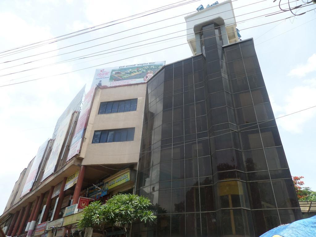 Oyo Flagship 37830 Hotel Aakar International Sātāra Exterior foto