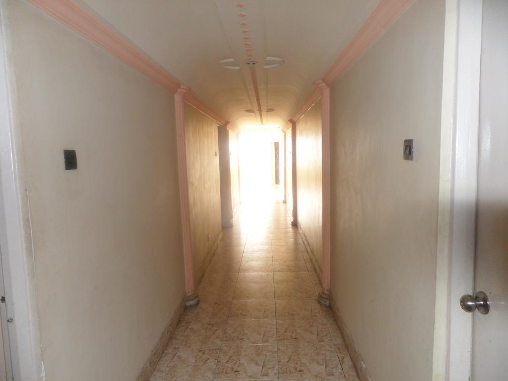 Oyo Flagship 37830 Hotel Aakar International Sātāra Exterior foto