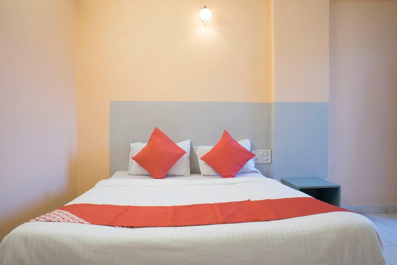 Oyo Flagship 37830 Hotel Aakar International Sātāra Exterior foto