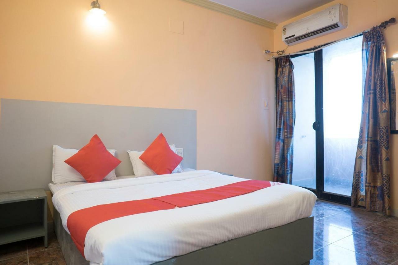Oyo Flagship 37830 Hotel Aakar International Sātāra Exterior foto